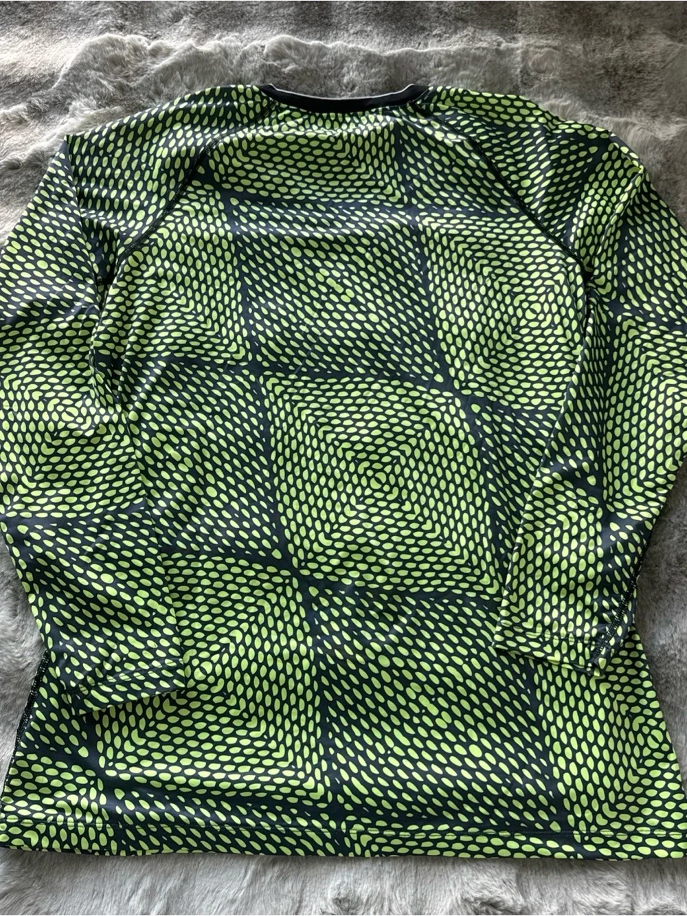 Nike Pro Fitted Long Sleeve Shirt V-Neck Geometric Green Womens Size XL-0464